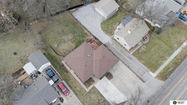 1571 S 48th Street, Lincoln, NE 68506