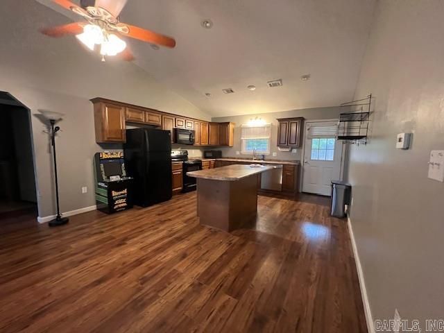 2500 S 22nd Street, Paragould, AR 72450