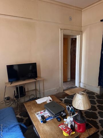 73-51 70th Street, Glendale, NY 11385