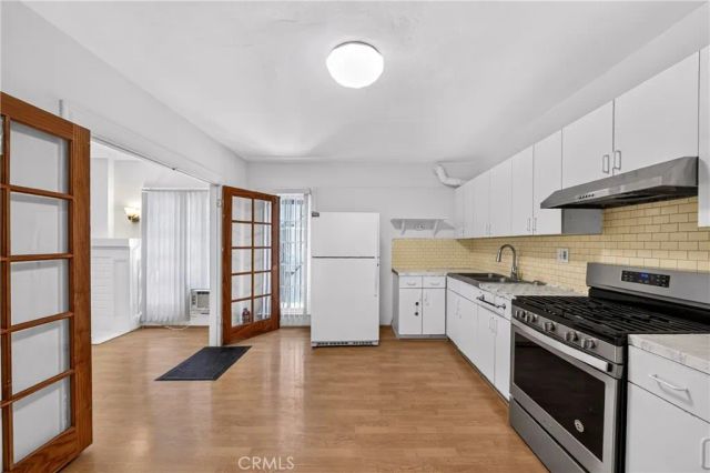 139 S Manhattan 145, Los Angeles, CA 90004