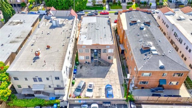 139 S Manhattan 145, Los Angeles, CA 90004