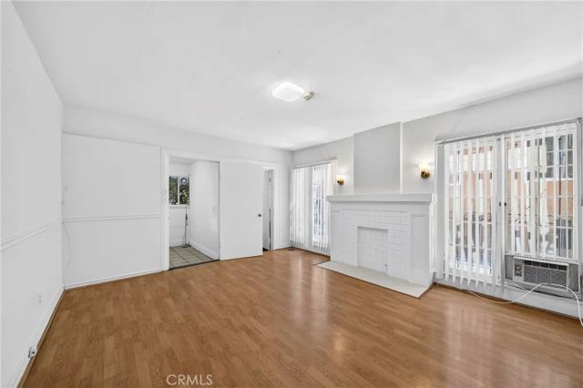 139 S Manhattan 145, Los Angeles, CA 90004