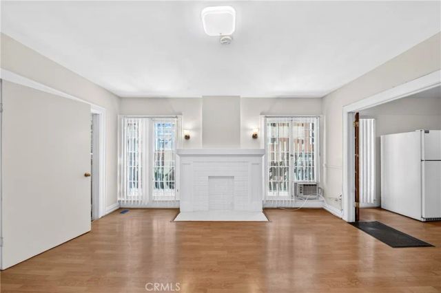 139 S Manhattan 145, Los Angeles, CA 90004