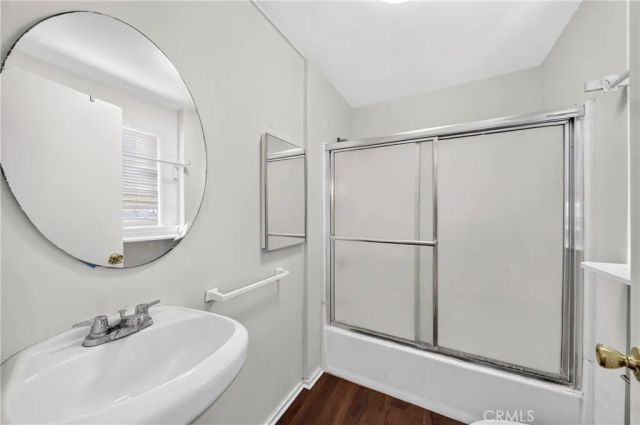 139 S Manhattan 145, Los Angeles, CA 90004