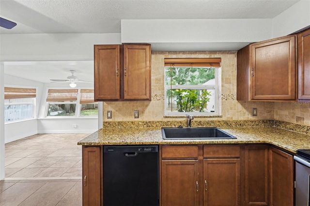 5529 57TH AVENUE N, St Petersburg, FL 33709