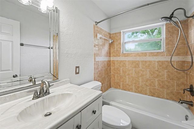 5529 57TH AVENUE N, St Petersburg, FL 33709