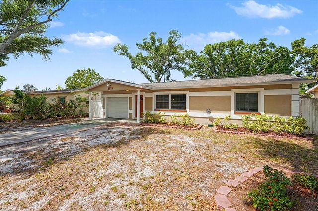 5529 57TH AVENUE N, St Petersburg, FL 33709