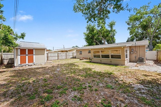 5529 57TH AVENUE N, St Petersburg, FL 33709