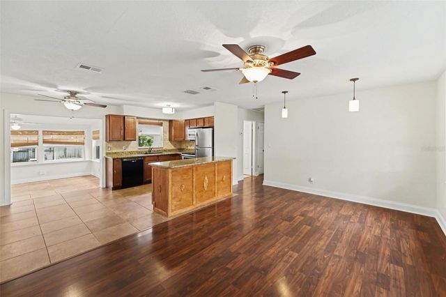 5529 57TH AVENUE N, St Petersburg, FL 33709