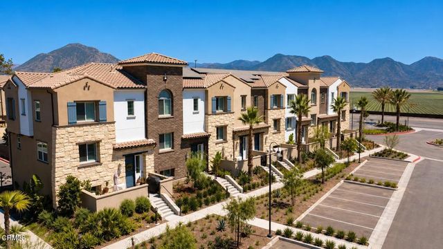 571 Via Chelsea, Camarillo, CA 93012