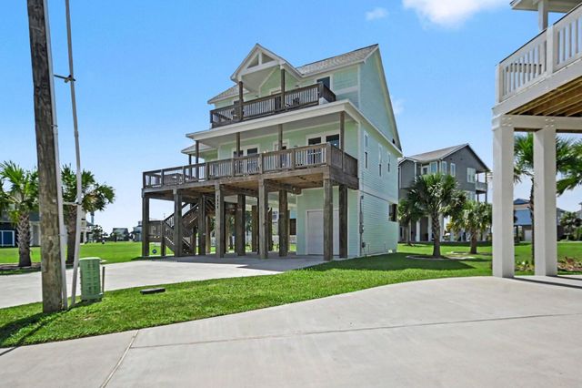 3918 Palmdale Court, Galveston, TX 77554