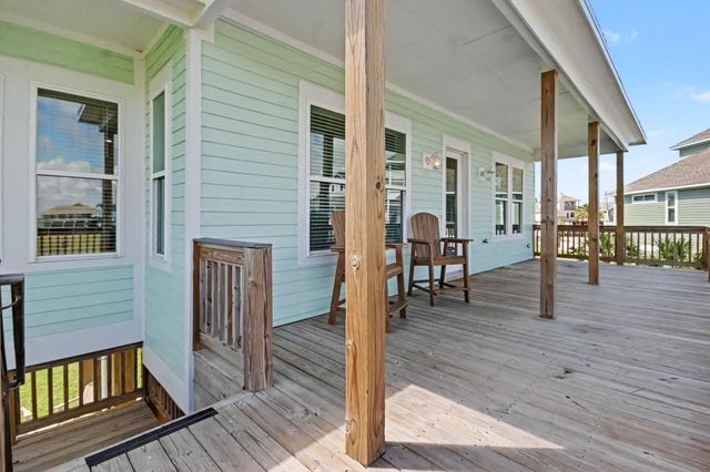 3918 Palmdale Court, Galveston, TX 77554