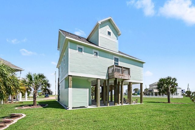 3918 Palmdale Court, Galveston, TX 77554