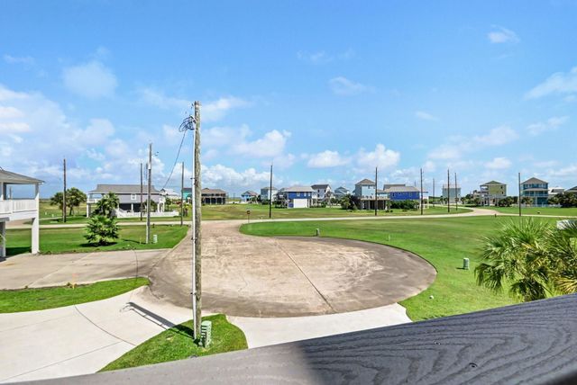 3918 Palmdale Court, Galveston, TX 77554