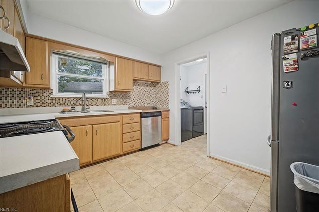 3809 Bent Branch DR, Virginia Beach, VA 23452