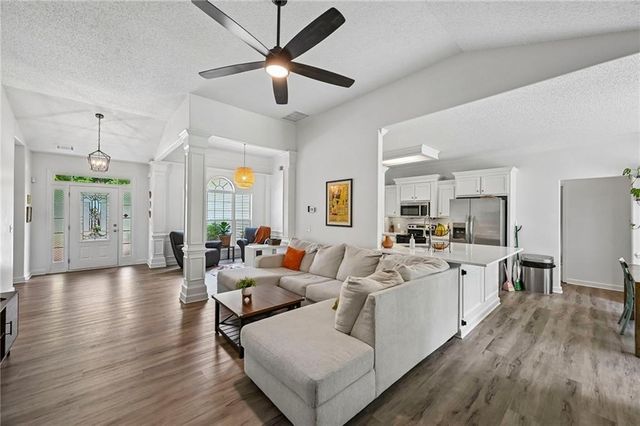 399 Laurel Oaks Lane, Jefferson, GA 30549