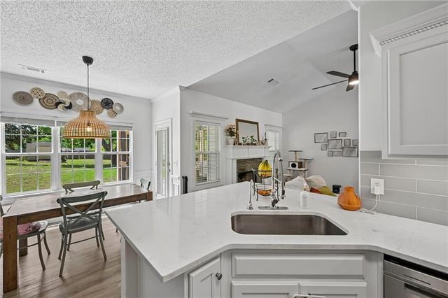 399 Laurel Oaks Lane, Jefferson, GA 30549