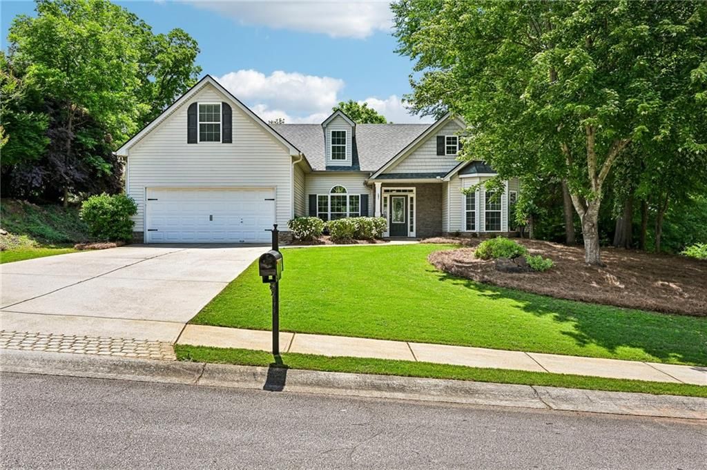 399 Laurel Oaks Lane, Jefferson, GA 30549