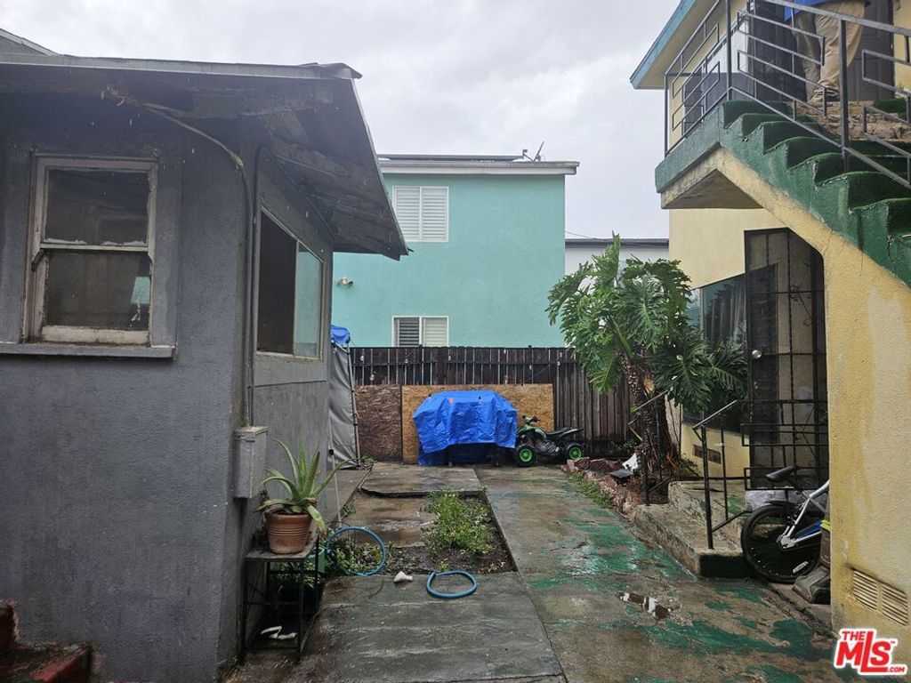 155 W 75th Street, Los Angeles, CA 90003 — photo 2