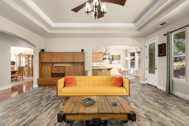 548 Crazy Horse Ct, Cameron Park, CA 95682