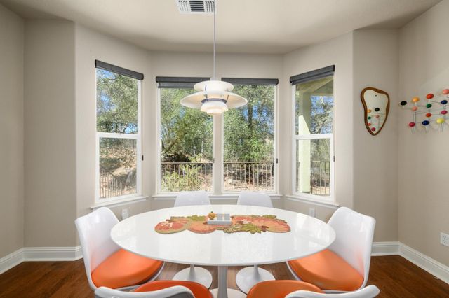548 Crazy Horse Ct, Cameron Park, CA 95682