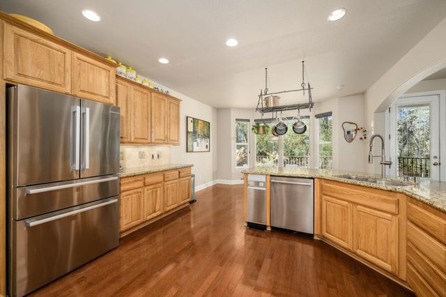 548 Crazy Horse Ct, Cameron Park, CA 95682