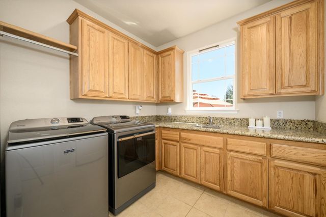 548 Crazy Horse Ct, Cameron Park, CA 95682