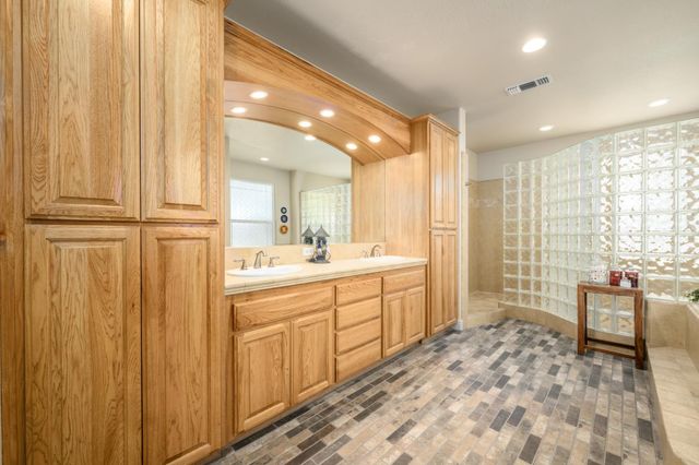 548 Crazy Horse Ct, Cameron Park, CA 95682