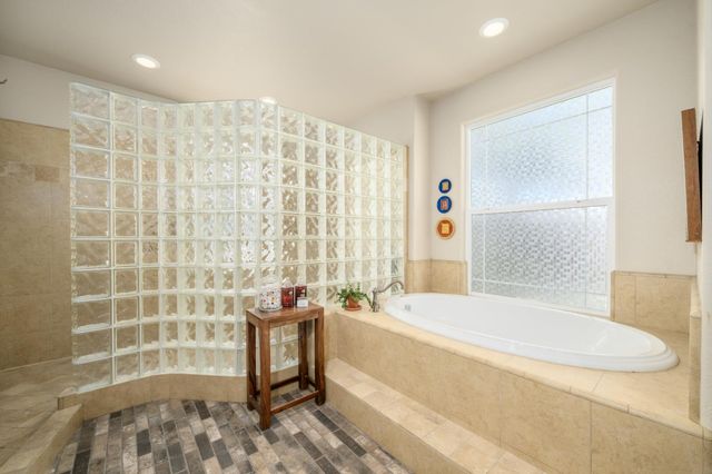 548 Crazy Horse Ct, Cameron Park, CA 95682