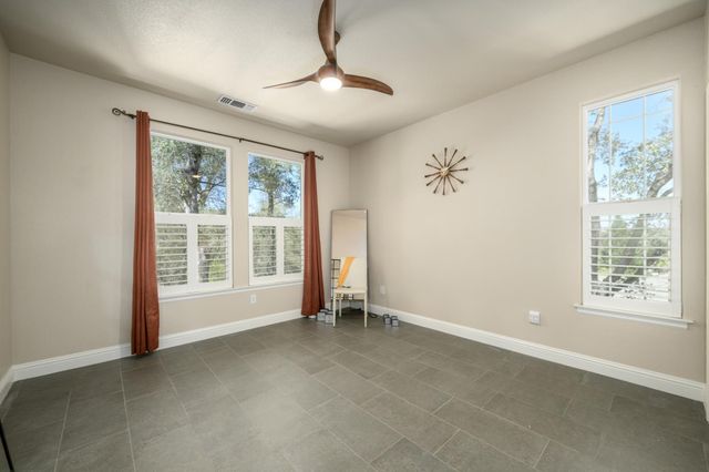 548 Crazy Horse Ct, Cameron Park, CA 95682
