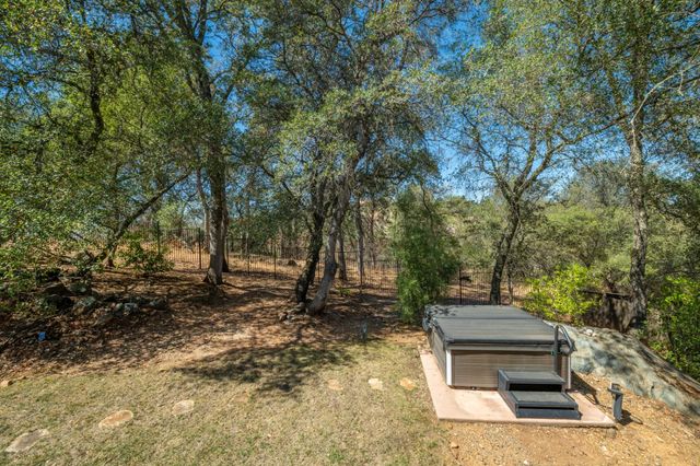 548 Crazy Horse Ct, Cameron Park, CA 95682