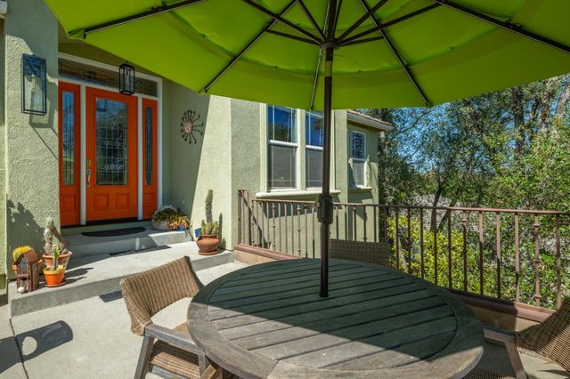 548 Crazy Horse Ct, Cameron Park, CA 95682