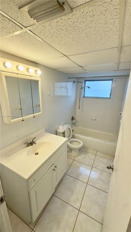 1855 NE 121st St 16, North Miami, FL 33181