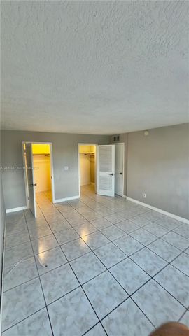 1855 NE 121st St 16, North Miami, FL 33181