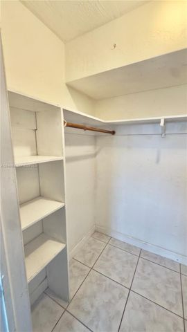 1855 NE 121st St 16, North Miami, FL 33181