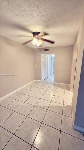 1855 NE 121st St 16, North Miami, FL 33181