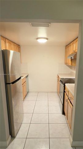 1855 NE 121st St 16, North Miami, FL 33181