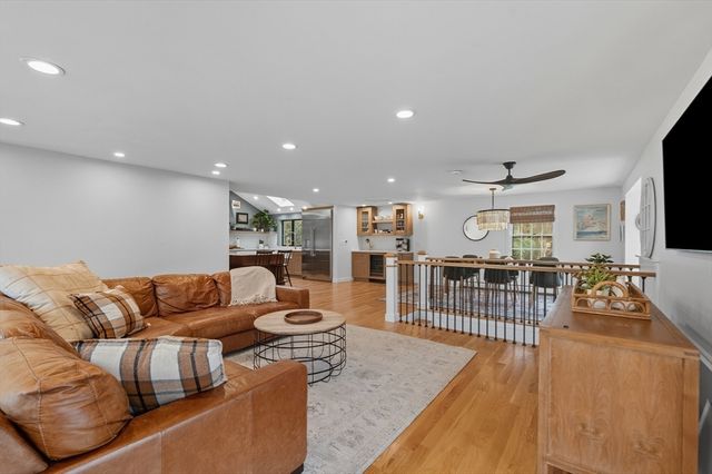 4 Ciaramitaro Ct, Gloucester, MA 01930