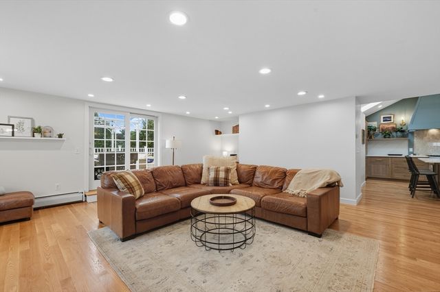 4 Ciaramitaro Ct, Gloucester, MA 01930