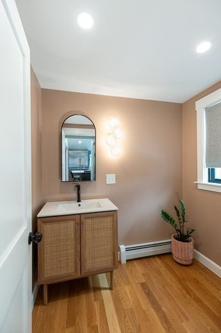4 Ciaramitaro Ct, Gloucester, MA 01930