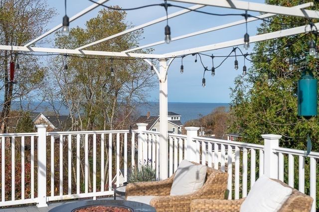 4 Ciaramitaro Ct, Gloucester, MA 01930