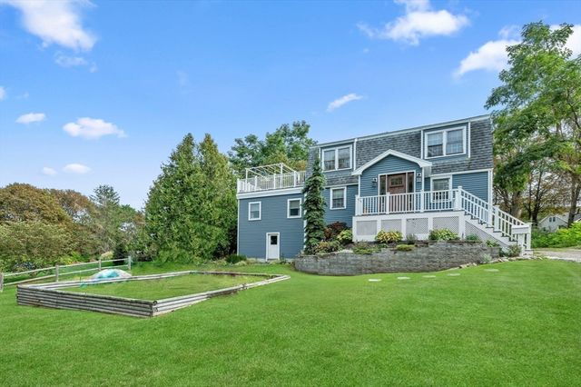 4 Ciaramitaro Ct, Gloucester, MA 01930