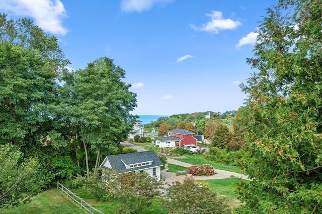 4 Ciaramitaro Ct, Gloucester, MA 01930