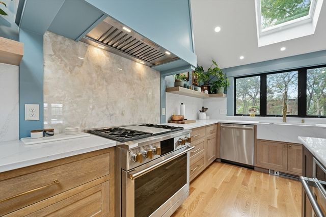 4 Ciaramitaro Ct, Gloucester, MA 01930