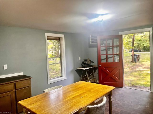 3506 Treeview Lane, Browns Summit, NC 27214