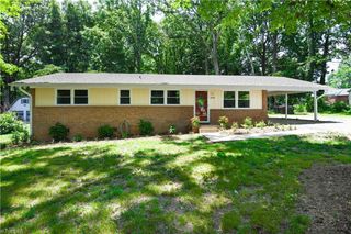 3506 Treeview Lane, Browns Summit, NC 27214