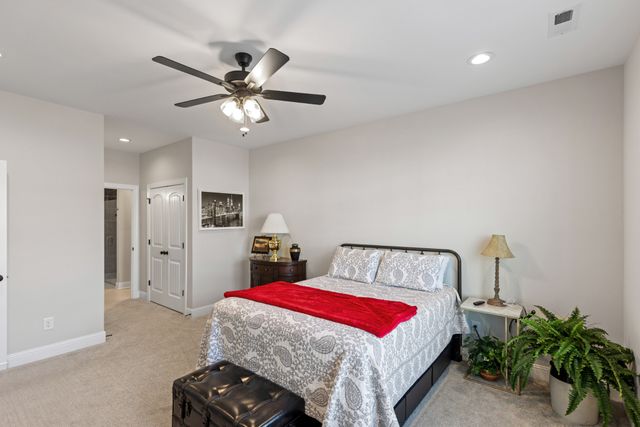 1147 Malinda Ln, Greenbrier, TN 37073