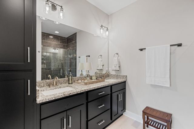 1147 Malinda Ln, Greenbrier, TN 37073