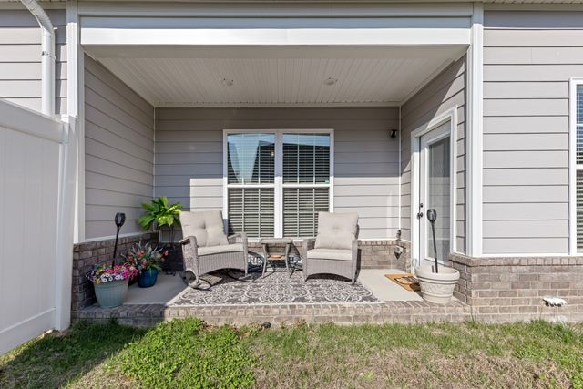 1147 Malinda Ln, Greenbrier, TN 37073