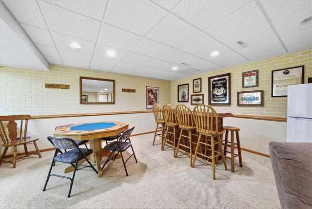 944 Ridgeway CIRCLE, Fredonia, WI 53021